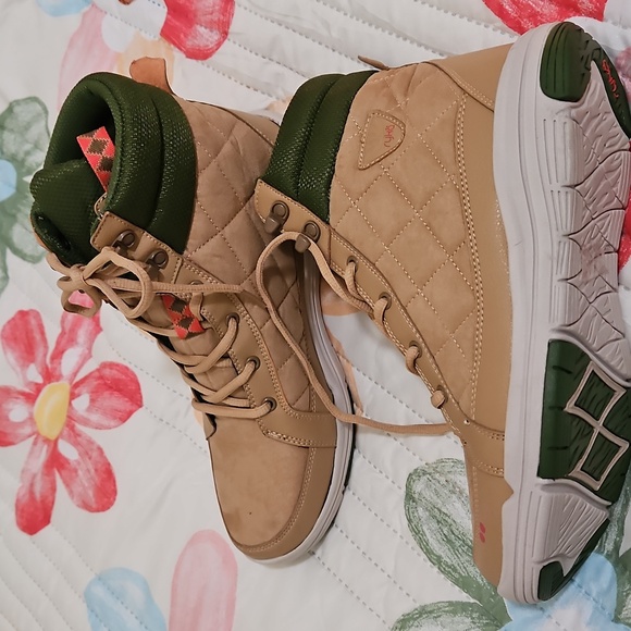 Ryka Boots Size 9.5 In NWOT. - Picture 2 of 12